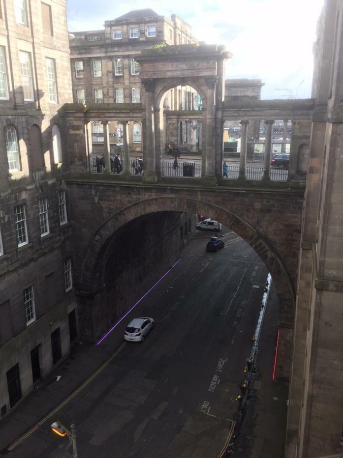 The Bonnie Bide Awa' Apartment Edinburgh Exterior photo
